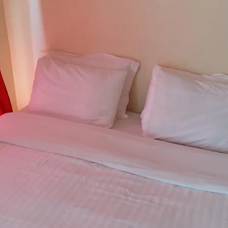 Du Metro Hotel
