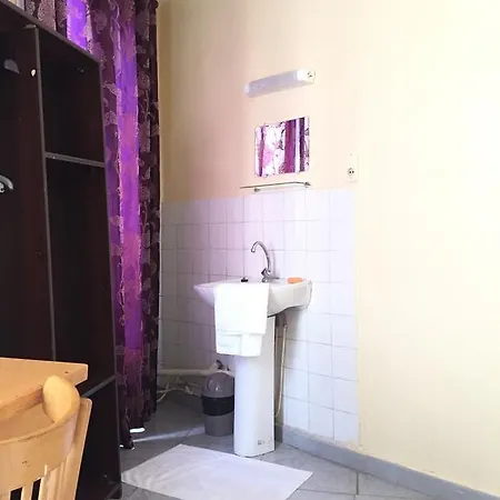 Du Metro Hotel 3*