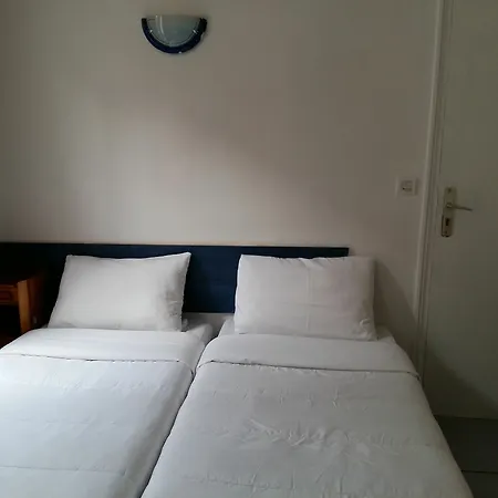 Hotel Du Metro Paris